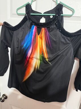 Source Unknown Black Cold-Shoulder Top with Rainbow Flame Print